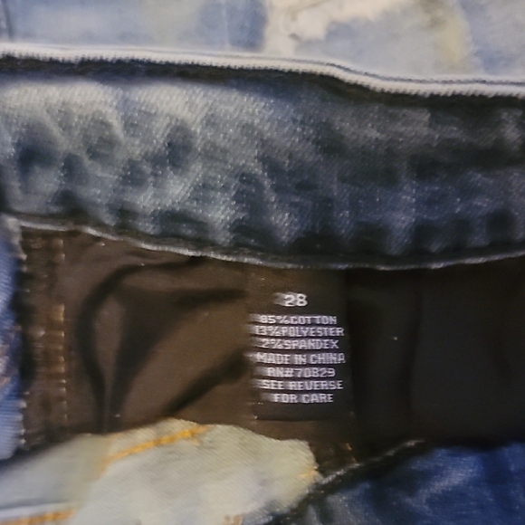 Premiere Denim by rue21 Light Blue Ripped Jean Shorts - Picture 3 of 4